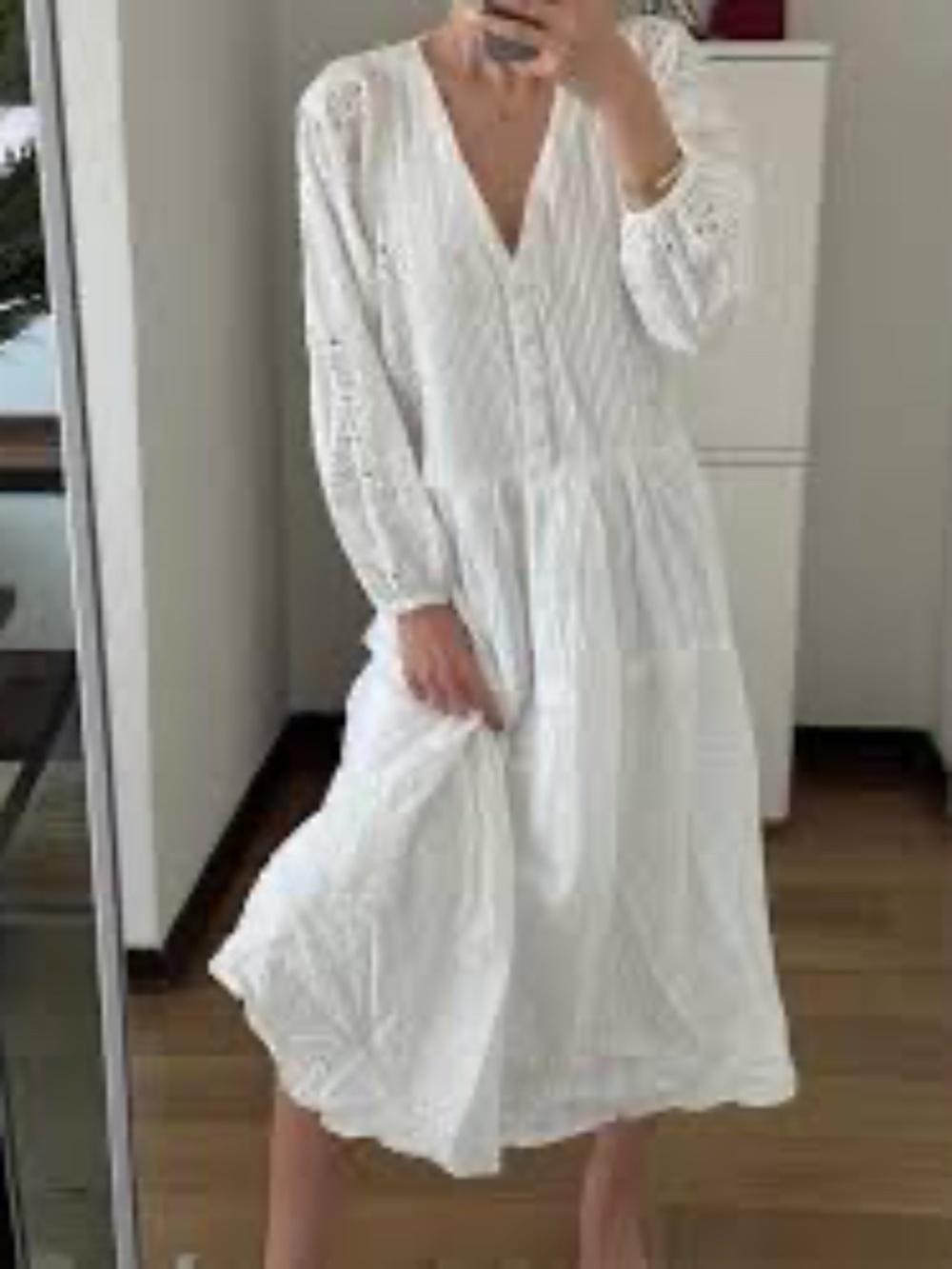 Pretty ZARA Oyster White Eyelet Embroidered Midi V Neck Lined Dress / Size Small - Picture 2 of 13